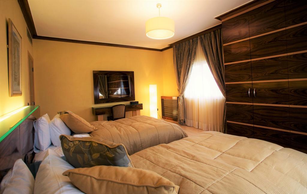 Lahoya Suites Beirut Exterior photo