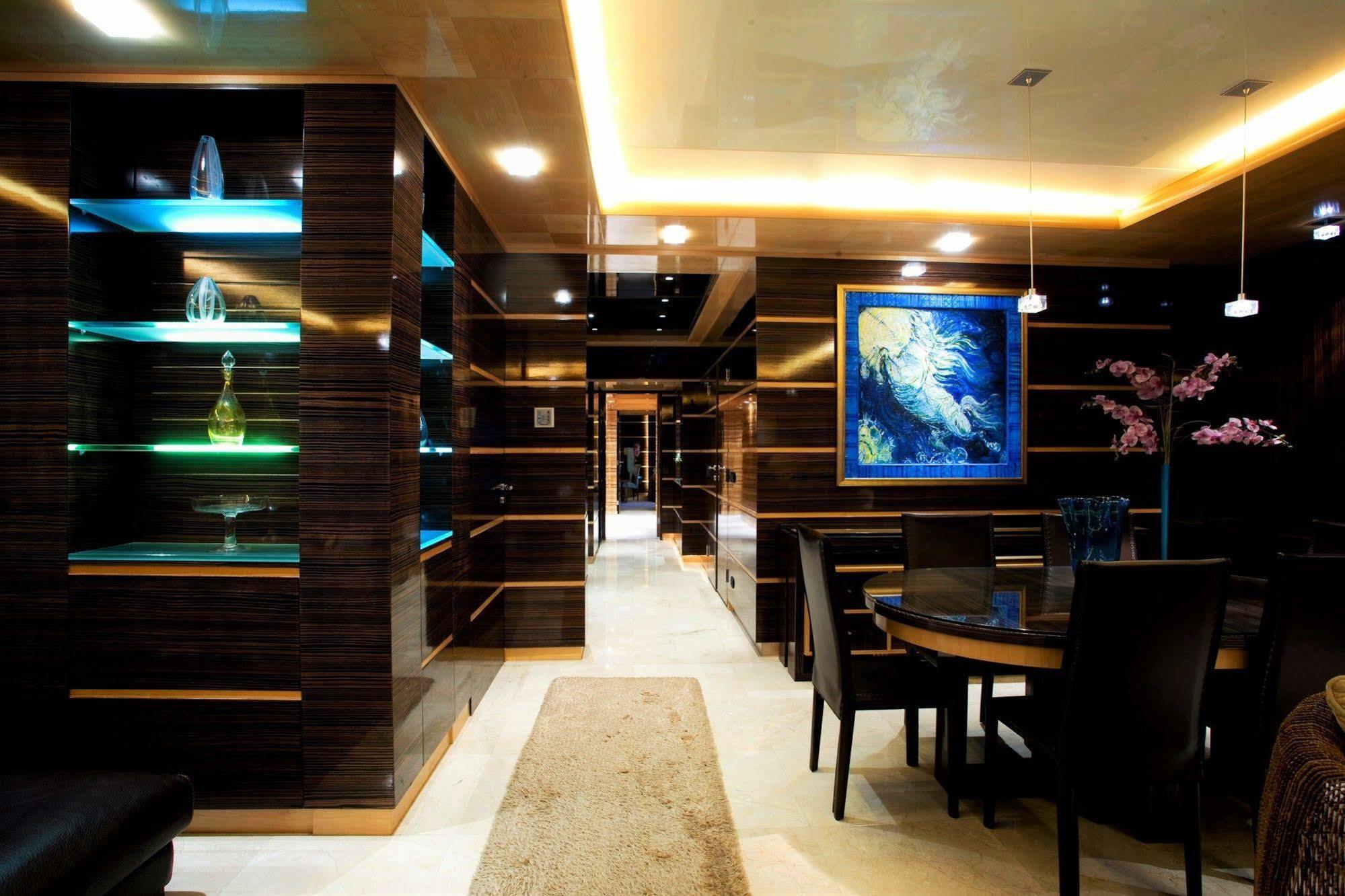 Lahoya Suites Beirut Exterior photo