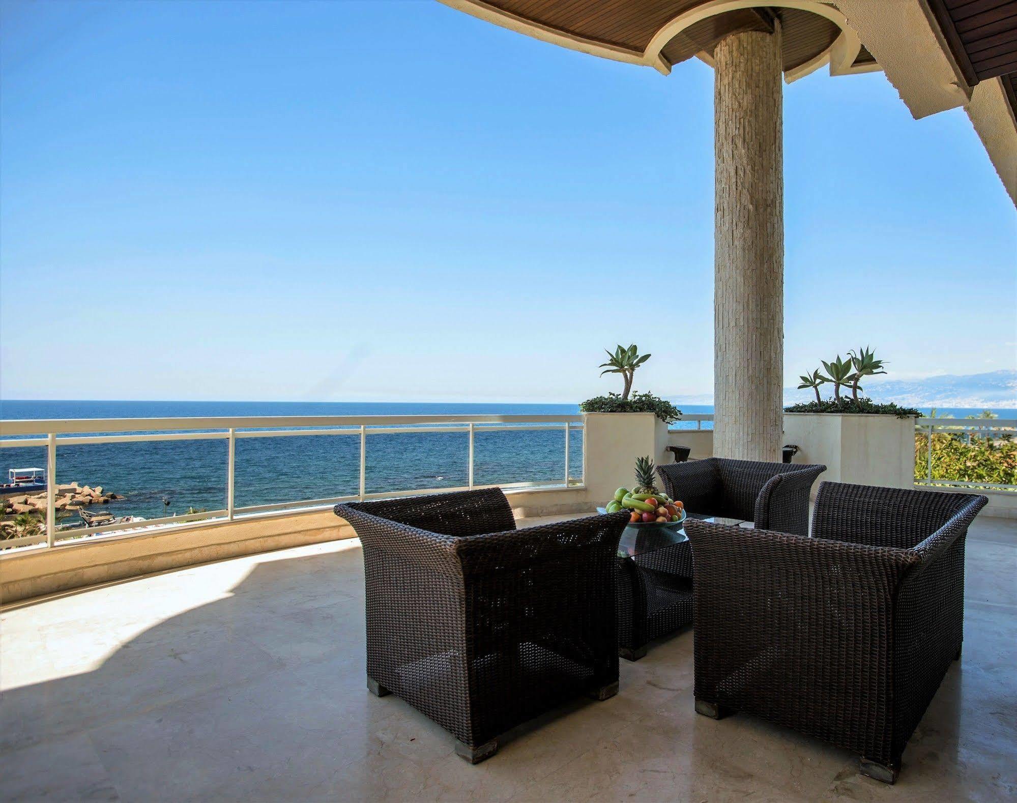 Lahoya Suites Beirut Exterior photo