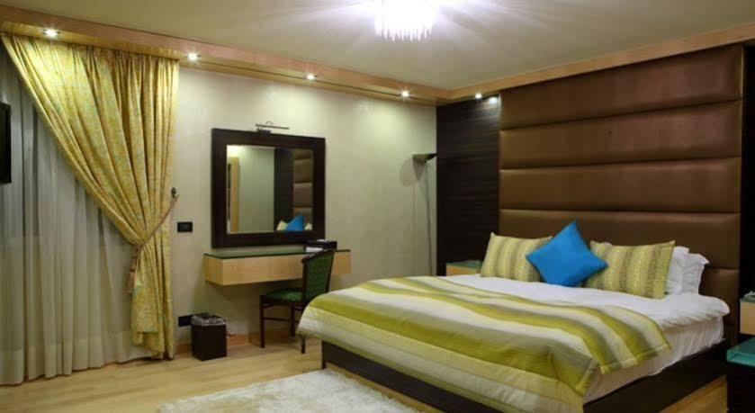 Lahoya Suites Beirut Exterior photo